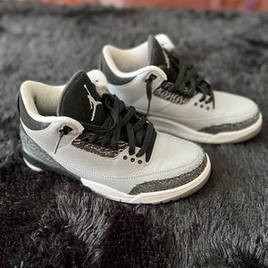 Men’s Retro Jordan 3’s ‘Wolf Grey’ size 8.5